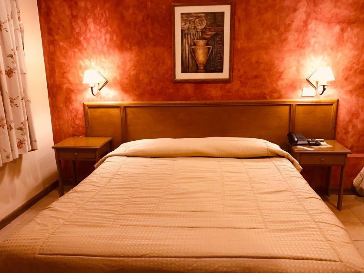 Hotel Bristol アスンシオン エクステリア 写真